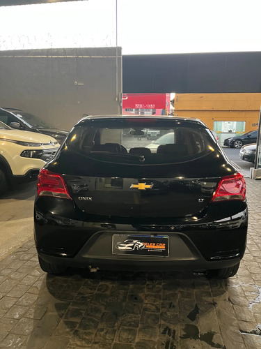 Chevrolet Onix 1.0 MPFI LT 8V FLEX 4P MANUAL