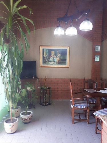Imagen 14 de 27 de Casa 3 Ambientes Con Quincho Y Terraza + Departamento 2 Ambientes + Local C/ Fondo De Comercio