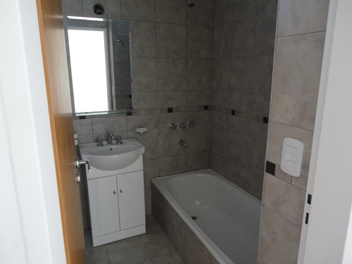 Imagen 11 de 15 de Departamento En Venta 1 Dormitorio Cochera En Morón