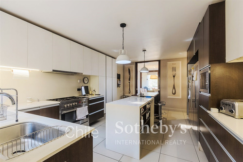 Casa En Venta De 3 Dorm. En Lo Barnechea