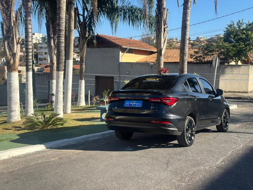 Fiat Cronos 1.8 Flex Hgt At6