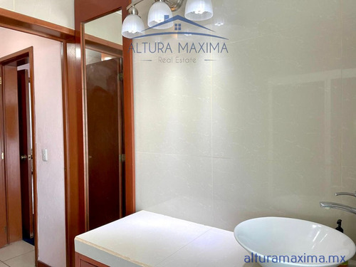 Casa En Venta En Arcos De Guadalupe Zapopan