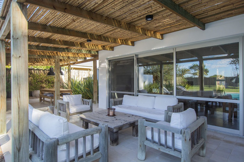Casa En Alquiler Por Temporada De 3 Dormitorios En Pinar Del Faro (ref: Est-670)