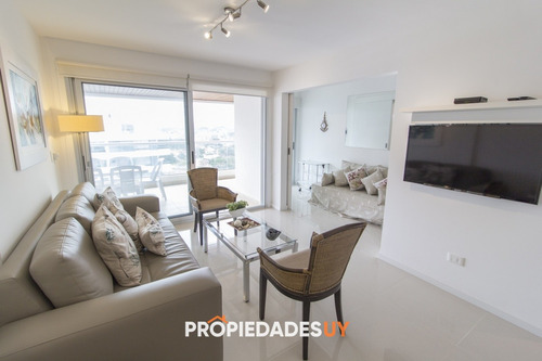 Disponible Quincenas De Febrero 2023 -  2 Dormitorios Y Medio, 2 Baños En Punta Del Este