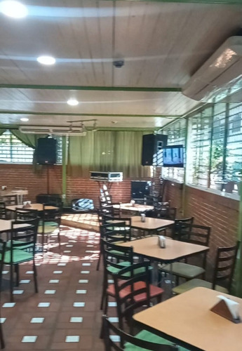 Venta Restaurante Pizzeria Full Equipado Y Operativo A Nivel De Calle. Sabana Grande. Yy
