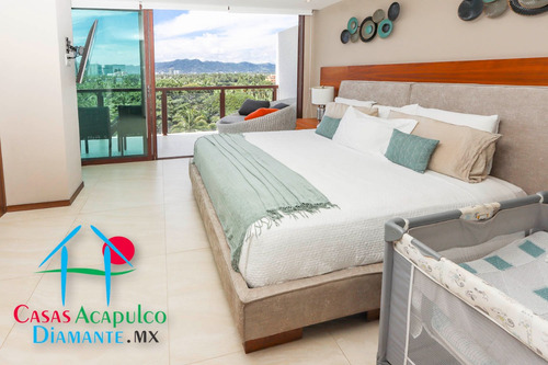 Cad La Isla Emerald L7. Con Las Mejores Amenidades. Terraza Con Vista Parcial Al Mar