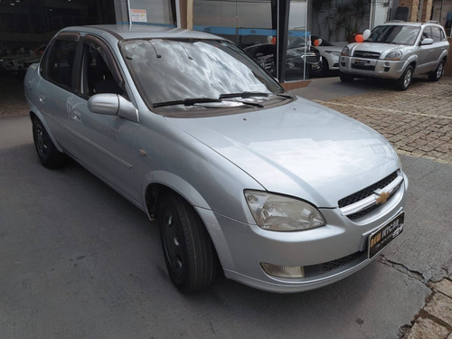 Imagem 3 de 10 de Chevrolet Classic 1.0 Mpfi Ls 8v Flex 4p Manual