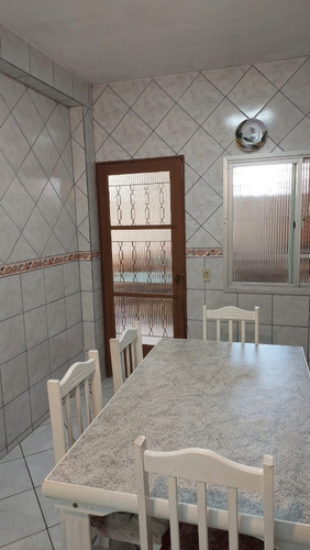 Vende-se Casa 300m Do Mar, Ampla