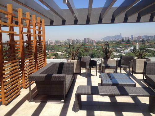 Depto. Frente A Metro Los Dominicos. 2 D+2 B. Cod 41100