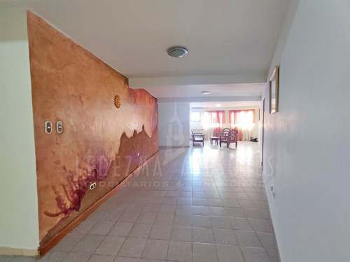 Imagen 4 de 20 de Ledezma Asesores Vende Apartamento, Residencias La Loma, Sector Av. Jesús Soto, Ciudad Bolívar - Venezuela