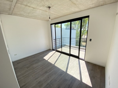Depto. 3 Amb. C/cochera - 102,7m2 Totales