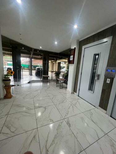 Venta!! Apto Credito!! Departamento 4 Ambientes Amoblado En Edificio Cofavi