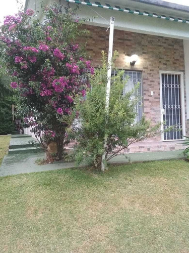 Chalet La Esquina, ,ubicada En Piriapolis Barrio La Gloria