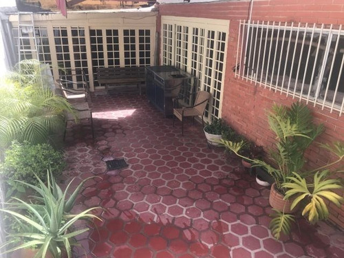 Imagen 14 de 16 de Livy Ramirez Vende Casa En Lomas De Prados Del Este Mls #22-18258