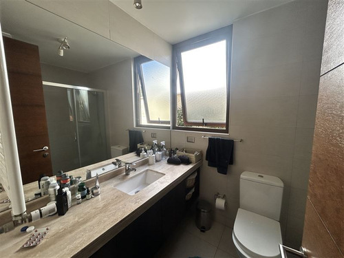 Casa En Venta De 4 Dorm+ Estar + Piscina En Chamiser