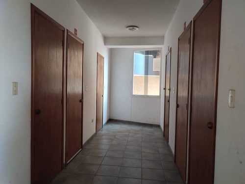 Imagen 4 de 28 de Mariaestela Boada, Vende Excelente Apartamento En Lecheria. 04248354464