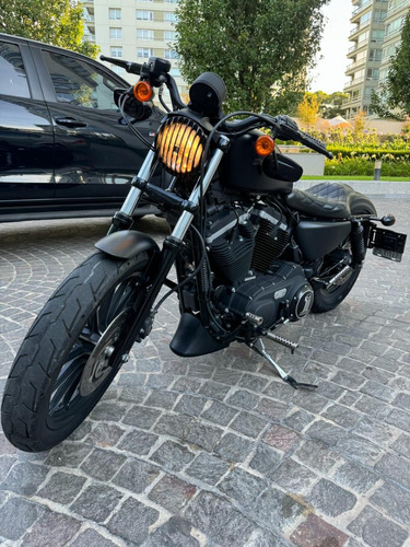 Harley Davidson Iron 883  