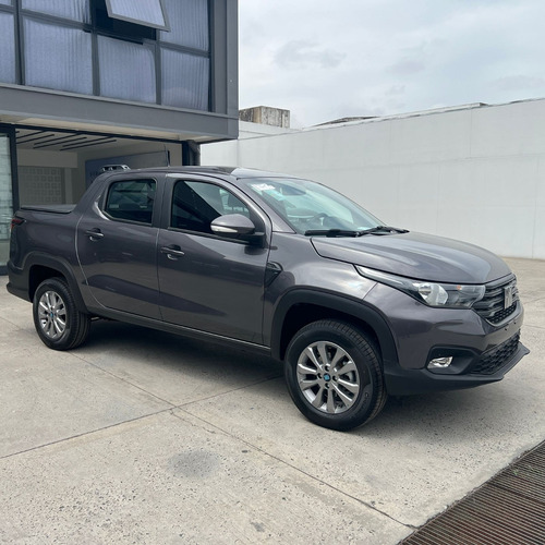 Fiat Strada 1.4 8v Freedom Cd