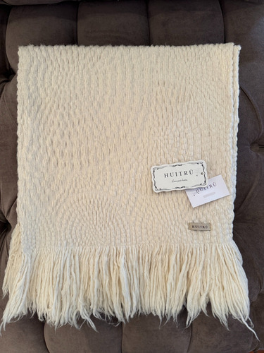 Manta Arezzo Huitrú 130x140 Cm Con Flecos Pie De Cama/sillón
