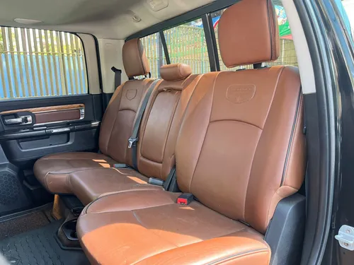 Dodge Ram 2500 5.7 Laramie Longhorn Crew Cab 4x4