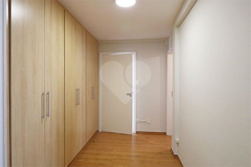 Aparatamento Com 300 Metros De Área Útil , Na Rua Do Clube Pinheiros , Totalmente Reformado , - 353-im559609
