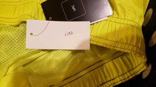 Imagen 3 de 3 de Pantaloneta De Baño Nike Amarillo Y Gris Medium ( 1297 )