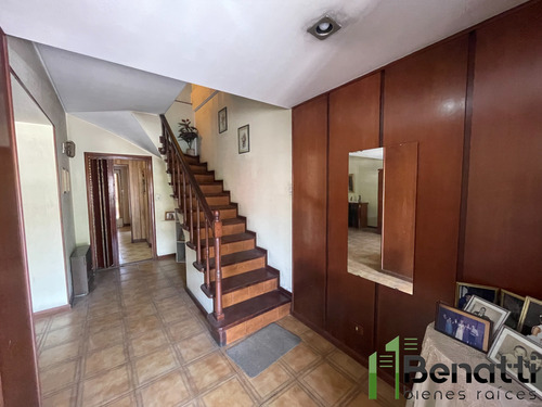 Casa En Lote Propio En Venta. Ciudadela. Excelente Ubicación