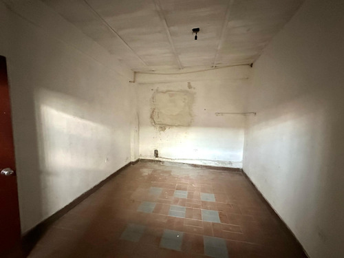 Em Casa En Venta En Barrio San Carlos