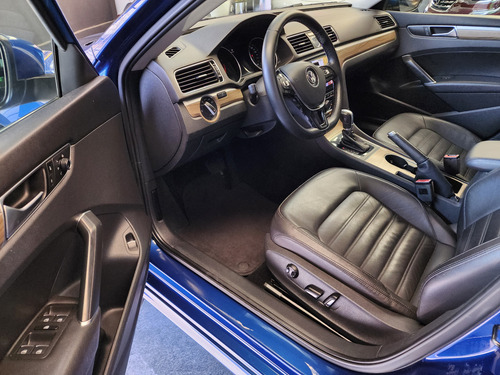Volkswagen Passat 2.5 Tiptronic Highline At