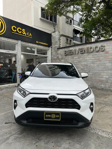 Toyota Rav4 Xle 2019 Blanco