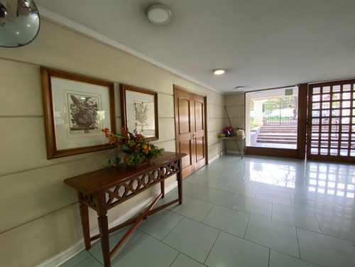 Departamento En Las Condes, Condiciones Especiales