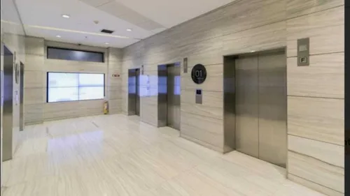 Oficina En Arriendo De 97m2, 2 Parqueaderos.. Cod V4927