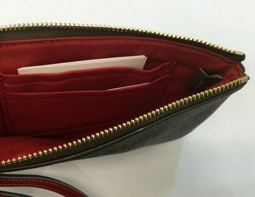 Wrislet Coach Para Dama Color Marrón Con Rojo Signature Marrón Signature Detalle Rojo 58035 Signature