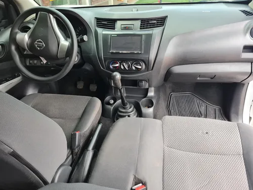 Nissan NP300 Frontier 2.5cc MT AA 4X2