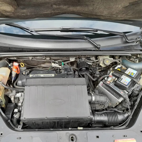 Imagen 6 de 8 de Ford Fiesta .