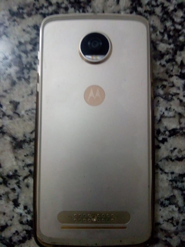 Imagem 4 de 4 de Vendo Celular Moto Z2 Play Dourado, 64g, Bem Conversado.