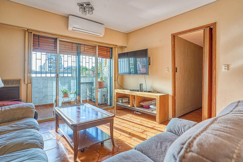 Departamento  En Venta Ubicado En Villa Del Parque, Capital Federal, Buenos Aires