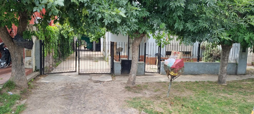 Casa En Venta, Calle French Entre Ituzaingo Y Larrea, Brandsen