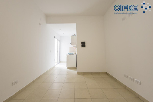 Ph A Estrenar De 2 Ambientes En Planta Baja Lateral Con Patio.