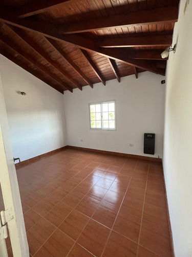 Imagen 10 de 10 de Venta Casa 3amb + Quincho + Local Comercial Frente