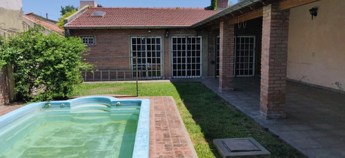 Imagen 18 de 19 de Chalet, Parque Johnston, Hurlingham