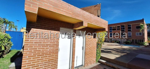 Mls #25-14787 En Puerto Encantado!!!