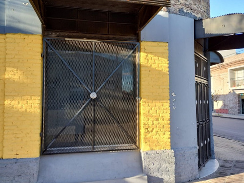 Venta Casa Y Local - Azul