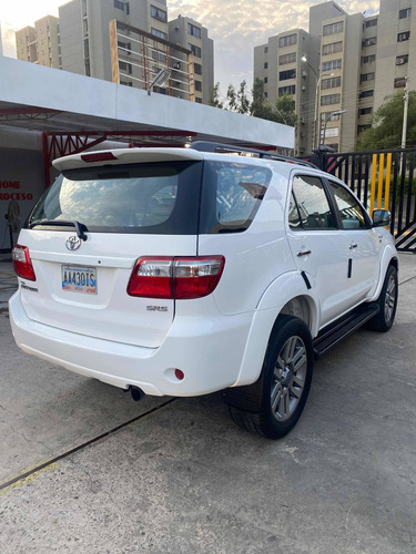 Imagen 6 de 11 de Toyota Fortunner 4x2