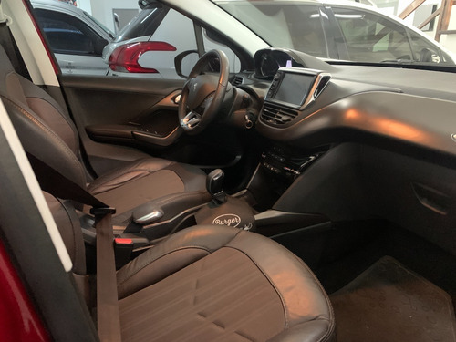 Imagen 14 de 16 de Peugeot 2008 Feline 1.6