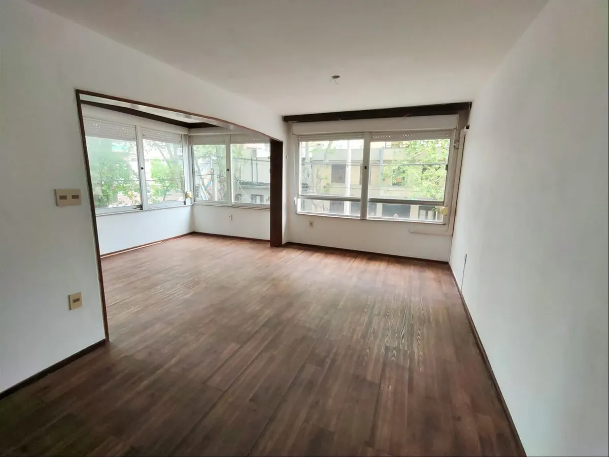 Alquiler Apartamento De 2 Dormitorios, Estar O Escritorio, Terraza Lavadero Y Cochera · Foto 4