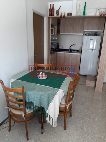 Imagen 5 de 18 de Apartamento En Peninsula, 1 Dormitorio *