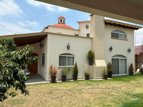 Casa En Condominio Horizontal (solo 9 Casas), A 800 Metros Del Centro De Tepotzotlán.