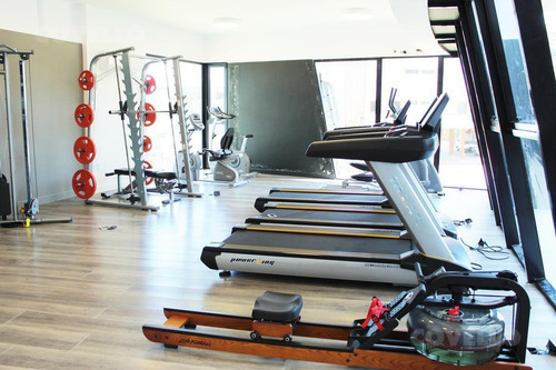 Imagen 19 de 30 de Apartamento De Un Dormitorio En Piso 20 , Garage , Vista , Edificio Con Amenities