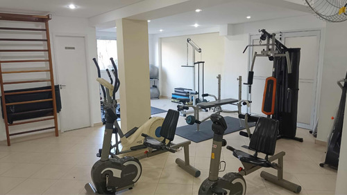 Apartamento De 2 Quartos E 1 Banheiro